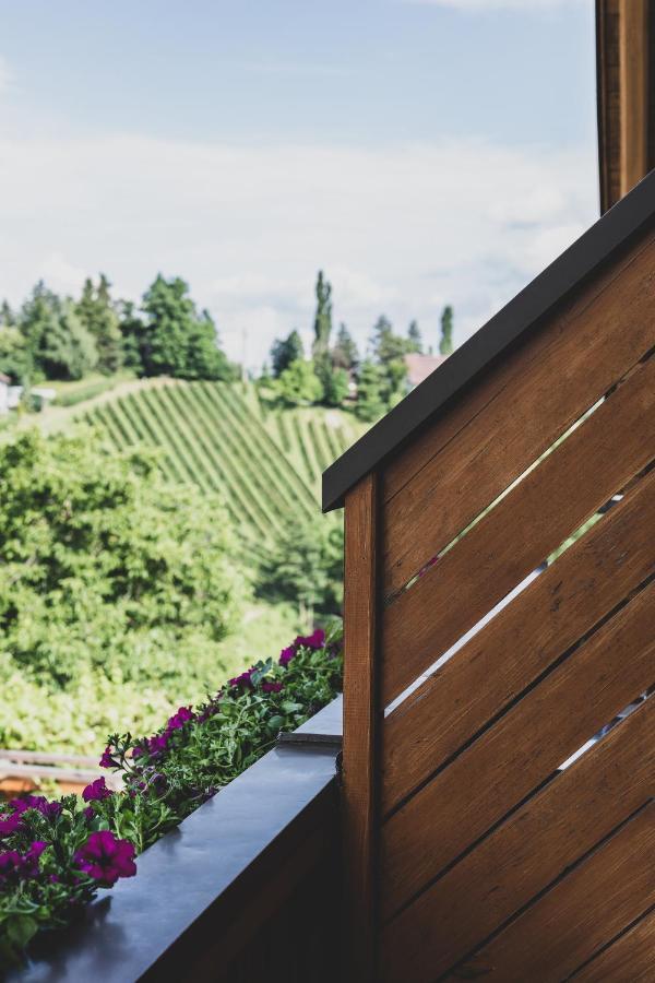 Bed and Breakfast Weingut Peter Grill Leutschach Exterior foto